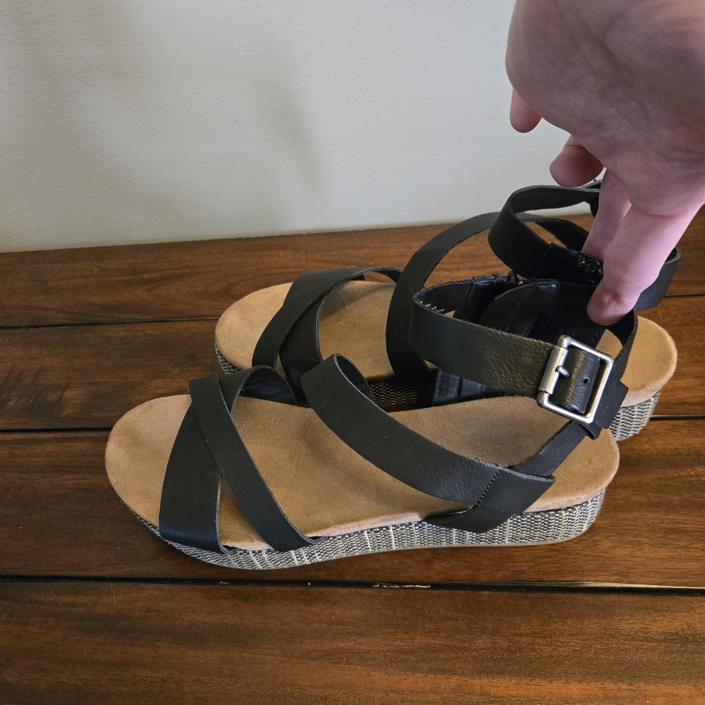 Maurices Black Strappy Platform Sandals - Picture 15 of 16